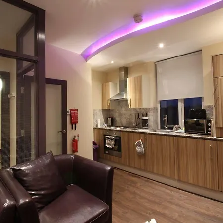 William's Hillsborough 3*