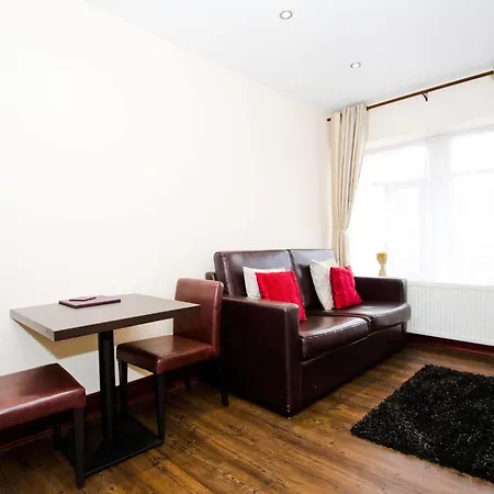 William's Hillsborough Otel 3*
