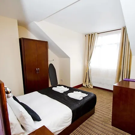 Otel William's Hillsborough 3*