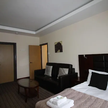 William's Hillsborough 3*