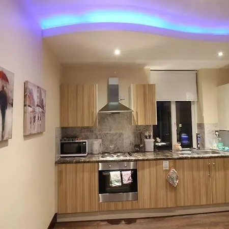 William's Hillsborough 3*